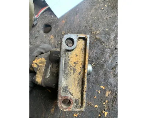 CAT 3176 Filter Housing  Oil 