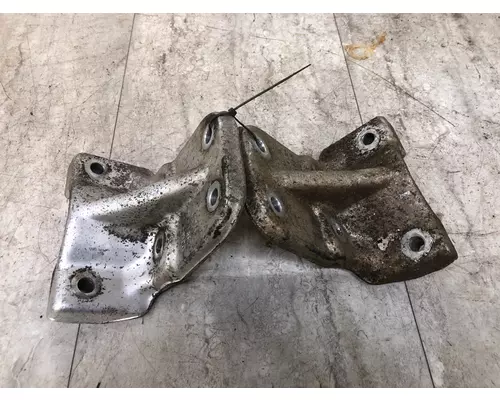 CAT 3208 Engine Mounts