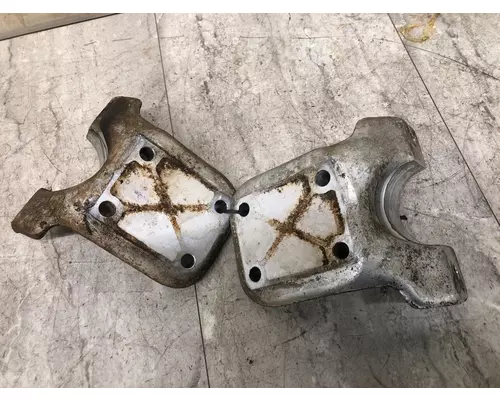 CAT 3208 Engine Mounts