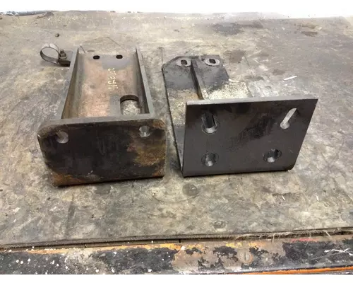 CAT 332D Engine Mounts