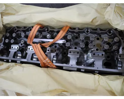 CAT 3406E Cylinder Head