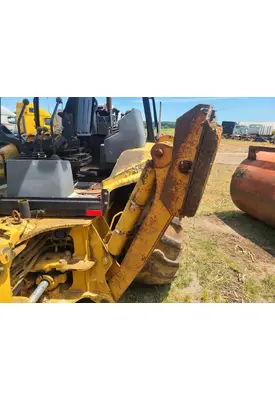 CAT 416C Equip Outrigger