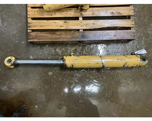 CAT 430D Equip Hydraulic Cylinder