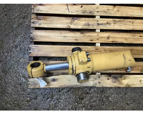 CAT 430D Equip Hydraulic Cylinder