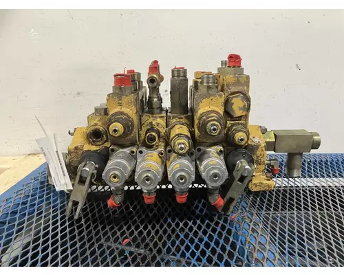 CAT 430D Equip Hydraulic Valve