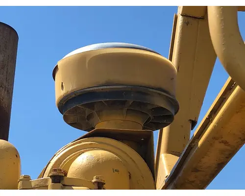 CAT 825B Equip Air Cleaner