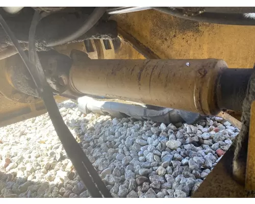 CAT 928G Equip Drive Shaft