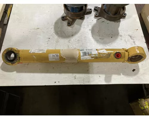 CAT 928G Equip Hydraulic Cylinder