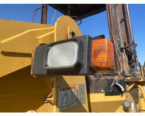 CAT 928G Equip Lighting Misc.