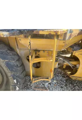 CAT 928G Equip Step