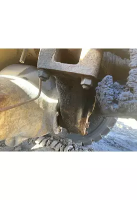 CAT 930 Equip Axle Pivot Mount