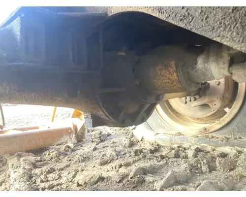 CAT 930 Equip Axle