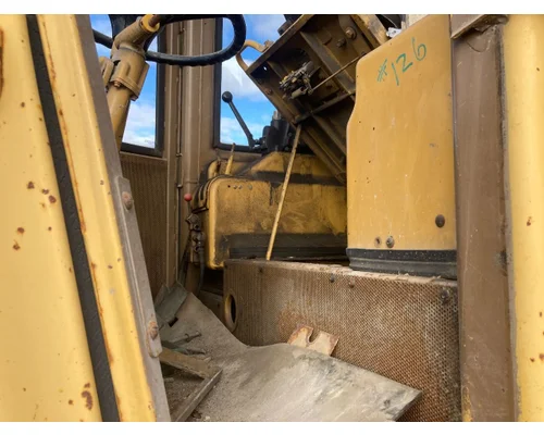 CAT 930 Equip Cab