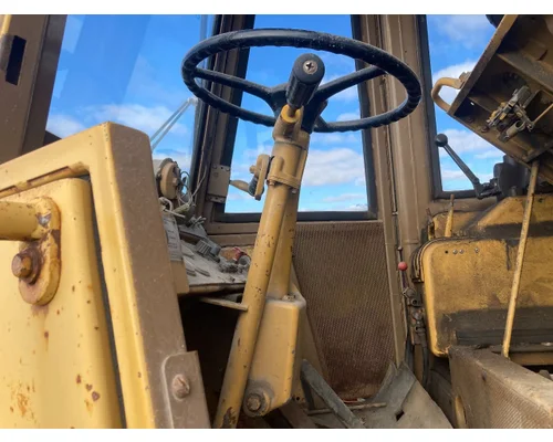 CAT 930 Equip Cab