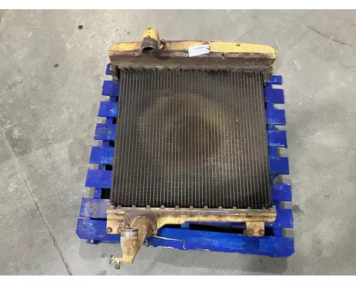 CAT 930 Equip Radiator