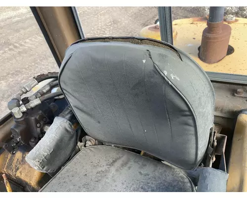 CAT 930 Equip Seat