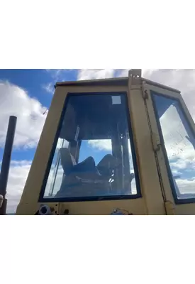 CAT 930 Equip Side Glass