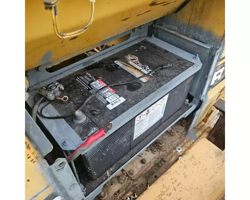 CAT 931C Battery Box