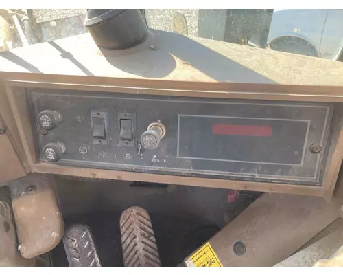 CAT 950F Equip Dash Panel