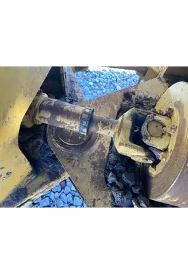 CAT 950F Equip Drive Shaft