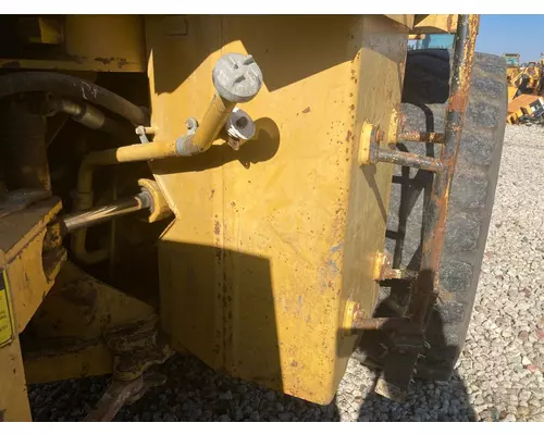 CAT 950F Equip Fuel Tank