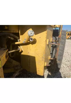 CAT 950F Equip Fuel Tank