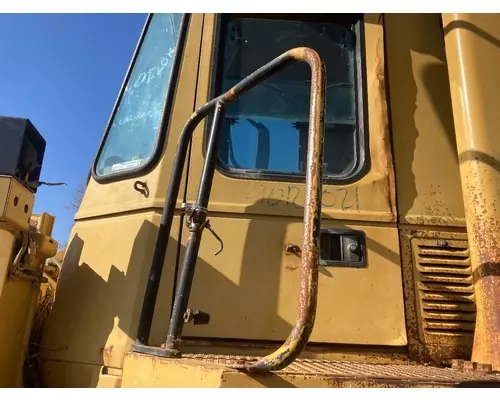 CAT 950F Equip Handrail