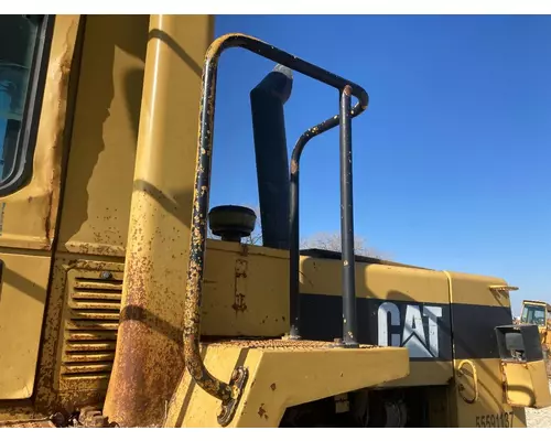 CAT 950F Equip Handrail