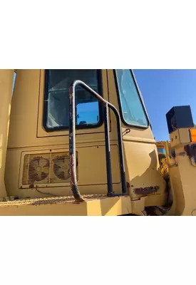 CAT 950F Equip Handrail