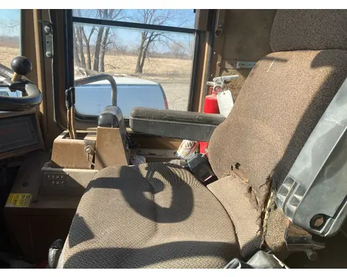 CAT 950F Equip Side Glass