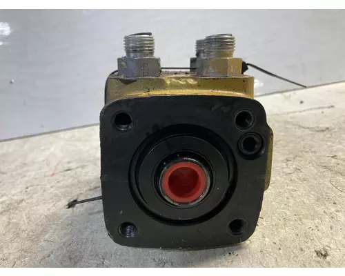 CAT 950F Equip Steering Pump