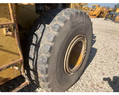 CAT 950F Equip Tire and Rim