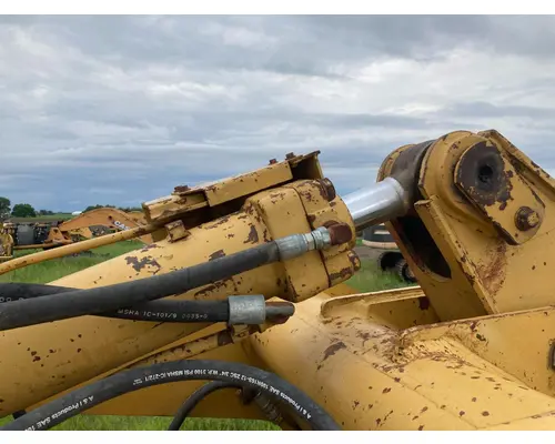 CAT 953 Equip Hydraulic Cylinder