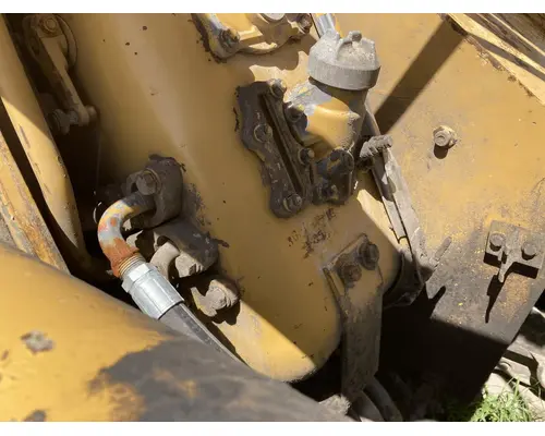 CAT 953 Equip Hydraulic TankReservoir