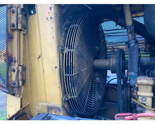 CAT 953 Equip Radiator Shroud