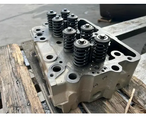 CAT BIG CAM Cylinder Head