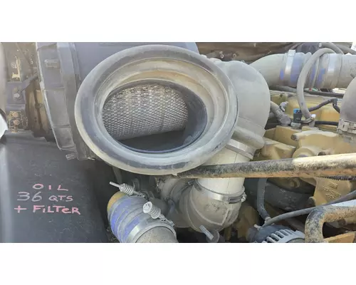 CAT C-12 Air Cleaner