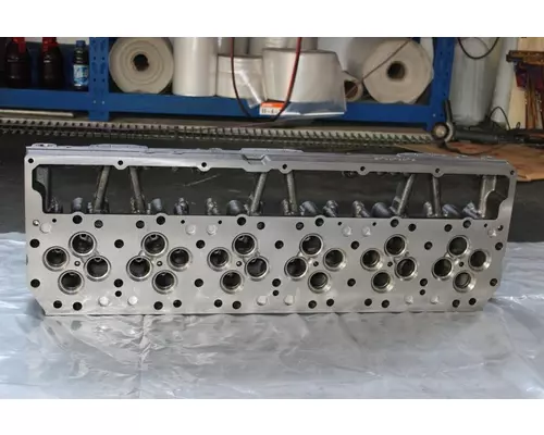 CAT C-12 Cylinder Head