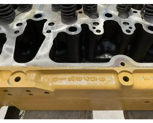 CAT C-12 Cylinder Head