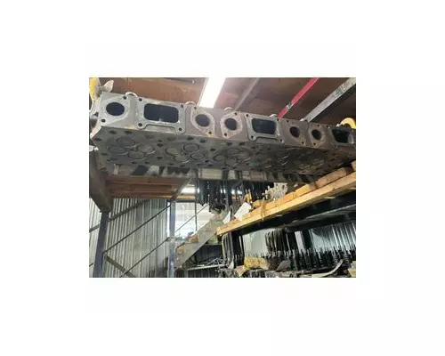 CAT C-12 Cylinder Head