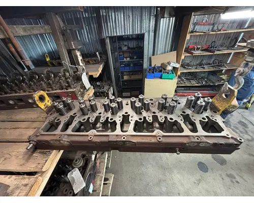 CAT C-12 Cylinder Head