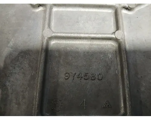 CAT C-12 Valve Cover