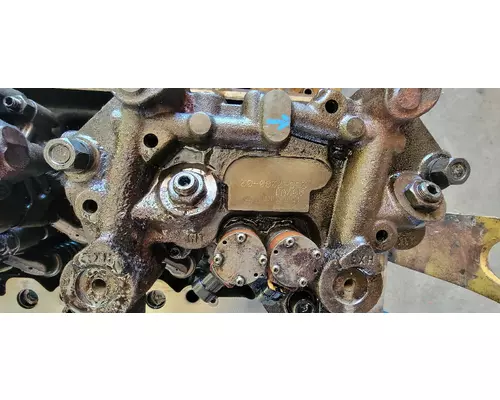 CAT C-13 Cylinder Head