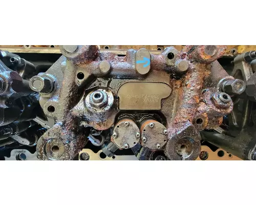 CAT C-13 Cylinder Head