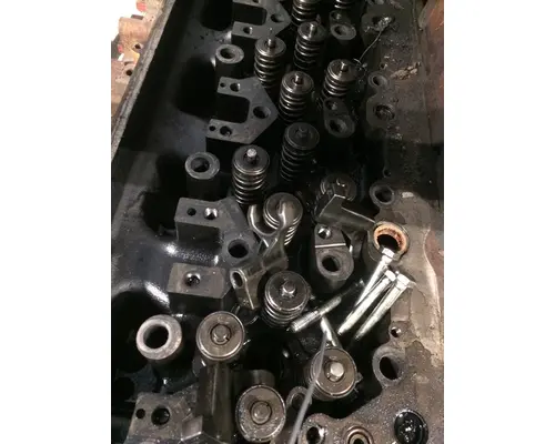 CAT C-13 Cylinder Head