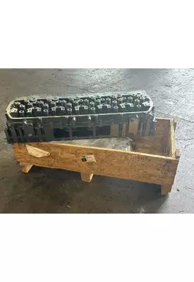 CAT C-13 Cylinder Head