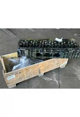 CAT C-13 Cylinder Head