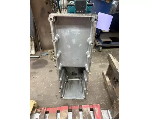 CAT C-13 Oil Pan