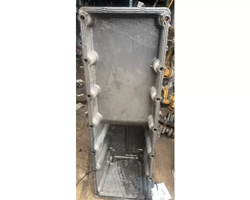 CAT C-13 Oil Pan