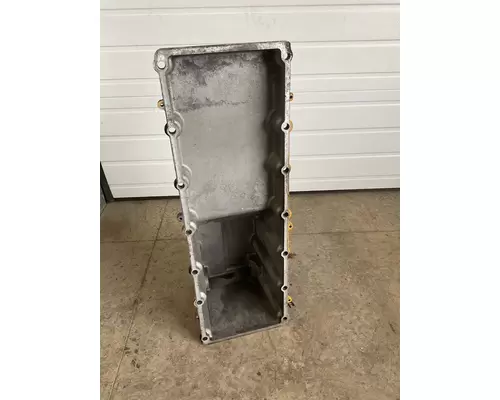 CAT C-13 Oil Pan